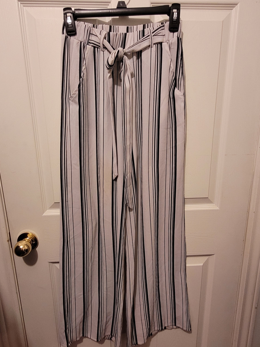 Urban Heritage White Wide-Leg Striped Tie-Waist Pants